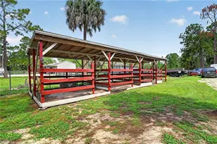 2581 4th Ave NE, Naples, FL 34120 - Photo 3