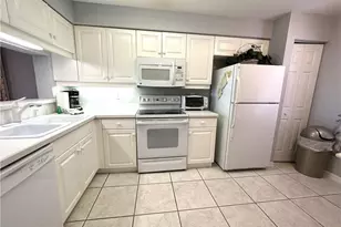 6670 Huntington Lakes Cir, Naples, FL 34119 - Photo 5