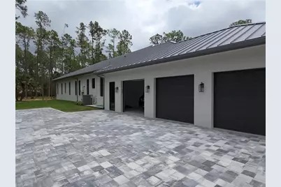 5025 Boxwood Way, Naples, FL 34116 - Photo 7