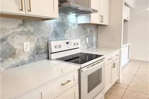 11500 Villa Grand, Fort Myers, FL 33913 - Photo 7