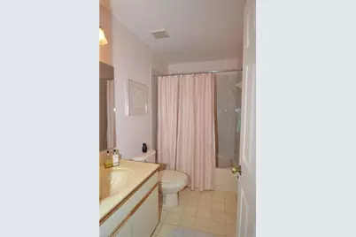 10682 Gulfshore Dr #304 C, Naples, FL 34108 - Photo 11