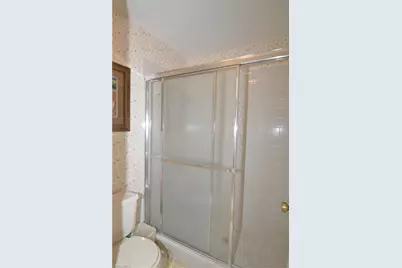 10682 Gulfshore Dr #304 C, Naples, FL 34108 - Photo 9