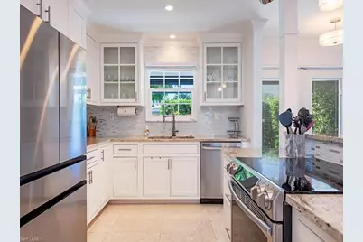 1195 14th Ave N, Naples, FL 34102 - Photo 7