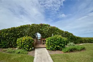 10851 Gulf Shore Dr, Naples, FL 34108 - Photo 29