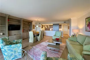 10851 Gulf Shore Dr, Naples, FL 34108 - Photo 3