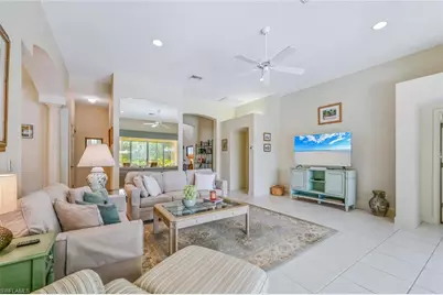 2259 Island Cove Cir, Naples, FL 34109 - Photo 7