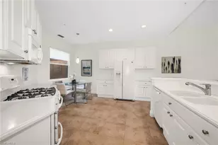 3141 Aviamar Cir, Naples, FL 34114 - Photo 9