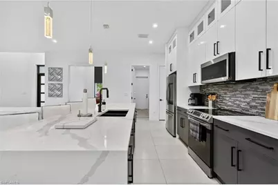 3724 SW 3rd St, Cape Coral, FL 33991 - Photo 9