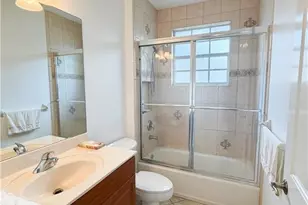 4388 Pomarine Ct, Naples, FL 34119 - Photo 23