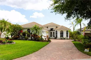 4388 Pomarine Ct, Naples, FL 34119 - Photo 7