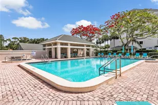 201 Arbor Lake Dr, Naples, FL 34110 - Photo 25