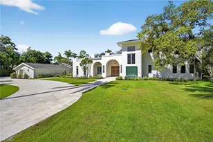 111 Caribbean Rd, Naples, FL 34108 - Photo 9