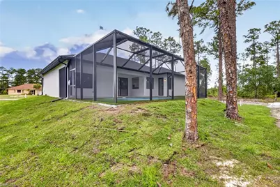 821 Moore Ave, Lehigh Acres, FL 33972 - Photo 5
