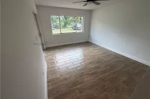 937 SW 52nd St, Cape Coral, FL 33914 - Photo 7