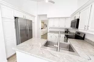 27123 Kindlewood Ln, Bonita Springs, FL 34134 - Photo 7