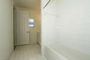 1315 Mariposa Cir, Naples, FL 34105 - Photo 11