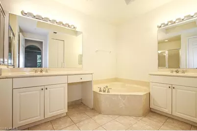1315 Mariposa Cir #2-204, Naples, FL 34105 - Photo 9