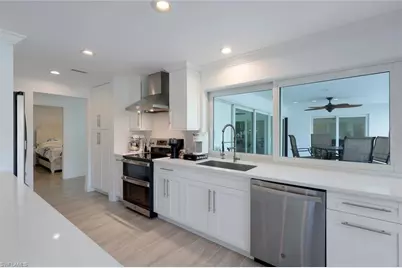 1250 Tuna Ct, Naples, FL 34102 - Photo 11