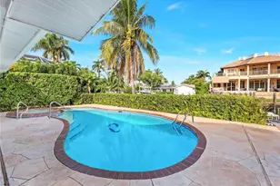 1250 Tuna Ct, Naples, FL 34102 - Photo 31