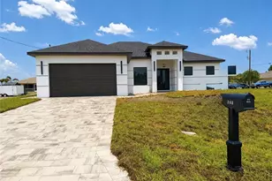 921 Martha Ave S, Lehigh Acres, FL 33974 - Photo 5