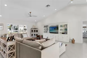 1609 Villa Ct, Marco Island, FL 34145 - Photo 5