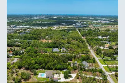 6800 Bottlebrush Ln, Naples, FL 34109 - Photo 11