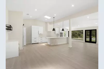 6800 Bottlebrush Ln, Naples, FL 34109 - Photo 3