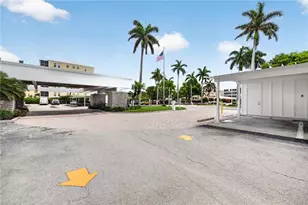 3443 Gulf Shore Blvd N, Naples, FL 34103 - Photo 11