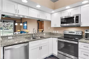 350 Newport Dr, Naples, FL 34114 - Photo 7
