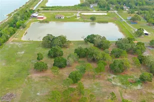 2310 70th Ave NE, Naples, FL 34120 - Photo 15