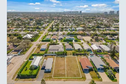 686 97th Ave N, Naples, FL 34108 - Photo 23