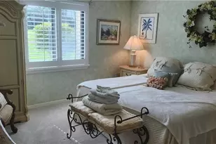 219 Fox Glen Dr, Naples, FL 34104 - Photo 5