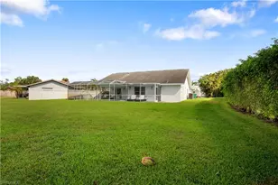 1719 Camelia Ln, Naples, FL 34105 - Photo 37