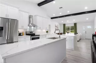 1719 Camelia Ln, Naples, FL 34105 - Photo 19