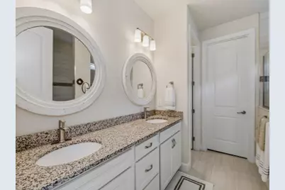 4010 E Hampton Cir, Alva, FL 33920 - Photo 15