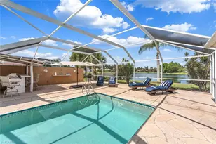 929 Marble Dr, Naples, FL 34104 - Photo 13