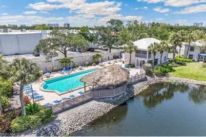 815 Gulf Pavilion Dr #201, Naples, FL 34108 - Photo 3
