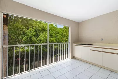 815 Gulf Pavilion Dr #201, Naples, FL 34108 - Photo 19