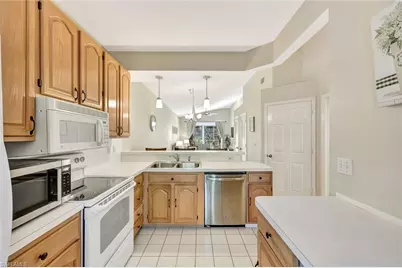 8228 Twelve Oaks Cir #323, Naples, FL 34113 - Photo 7