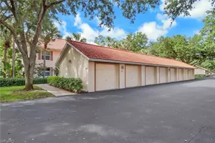 241 Robin Hood Cir, Naples, FL 34104 - Photo 27