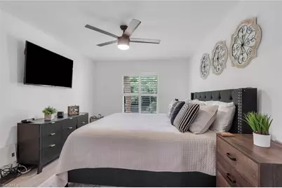 241 Robin Hood Cir #202, Naples, FL 34104 - Photo 13