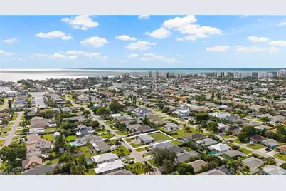 545 102nd Ave N, Naples, FL 34108 - Photo 3