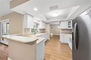 4160 5th Ave SW, Naples, FL 34119 - Photo 7