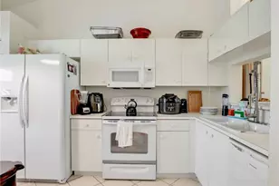 6900 Huntington Lakes Cir, Naples, FL 34119 - Photo 5