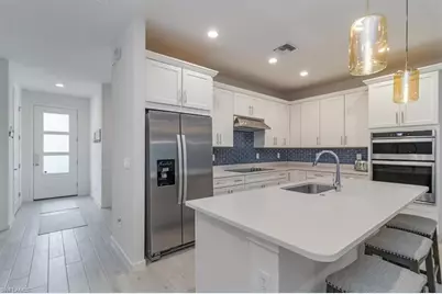 13021 Pembroke Dr, Naples, FL 34105 - Photo 9