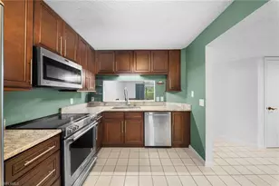 7761 Jewel Ln, Naples, FL 34109 - Photo 15