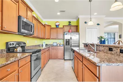 10282 Templeton Ln, Fort Myers, FL 33913 - Photo 13