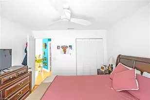 1330 Derbyshire Ct, Naples, FL 34116 - Photo 35