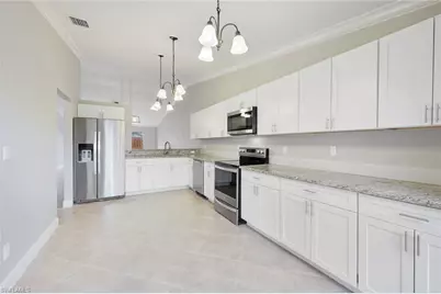 6474 Royal Woods Dr, Fort Myers, FL 33908 - Photo 9
