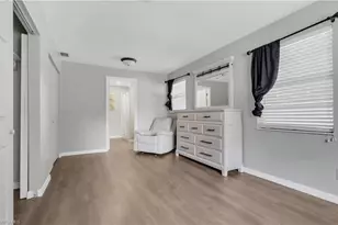 862 95th Ave N, Naples, FL 34108 - Photo 11